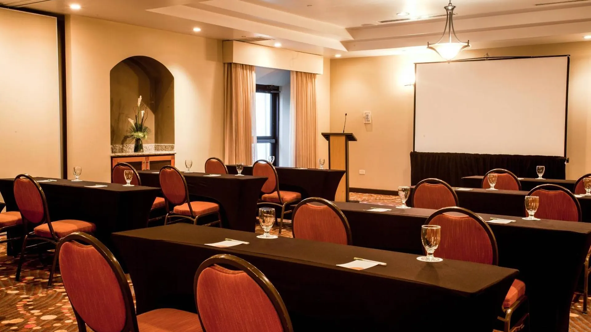 Courtyard By Marriott Port Of Spain Hotel