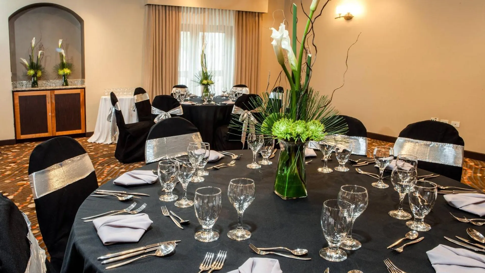 Hotel Courtyard By Marriott Port Of Spain
